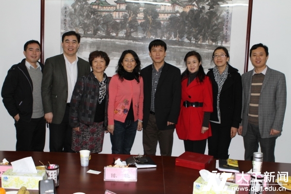 3月9日下午，调研组与华南理工大学同仁合影